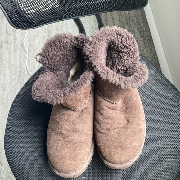 UGG boots - Picture 2 of 6